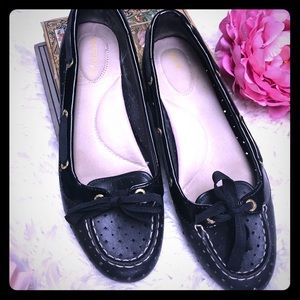 Sperry Black Boat Shoes with Gold Details